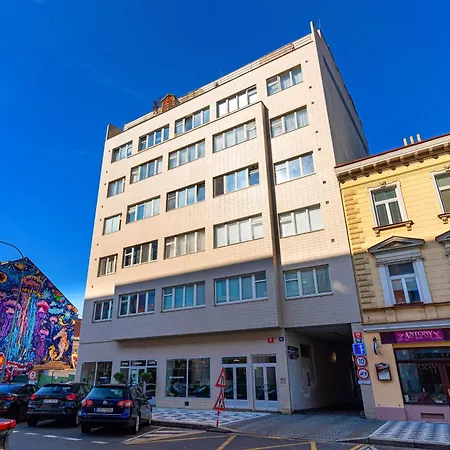 Silver Tiger Penthouse Апартаменты Прага